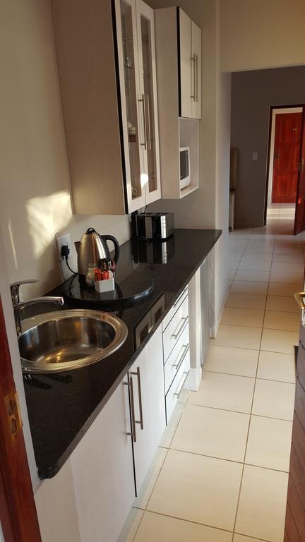 Casa Bianca Guest Lodge Hartbeespoort Ruang foto