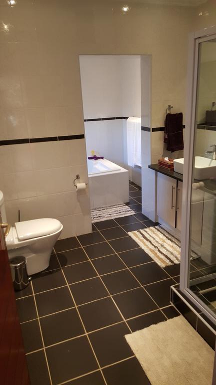 Casa Bianca Guest Lodge Hartbeespoort Ruang foto