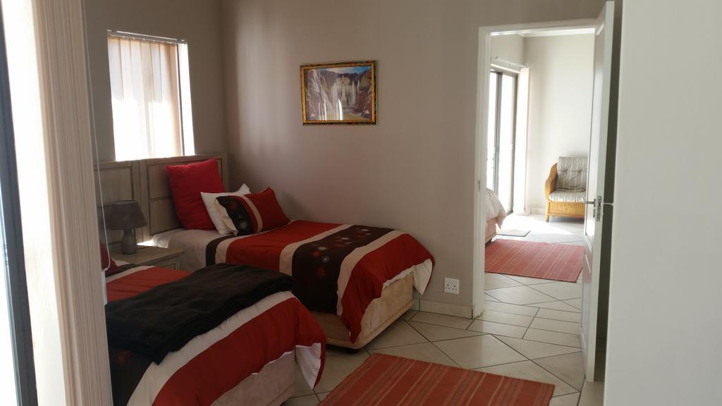 Casa Bianca Guest Lodge Hartbeespoort Ruang foto