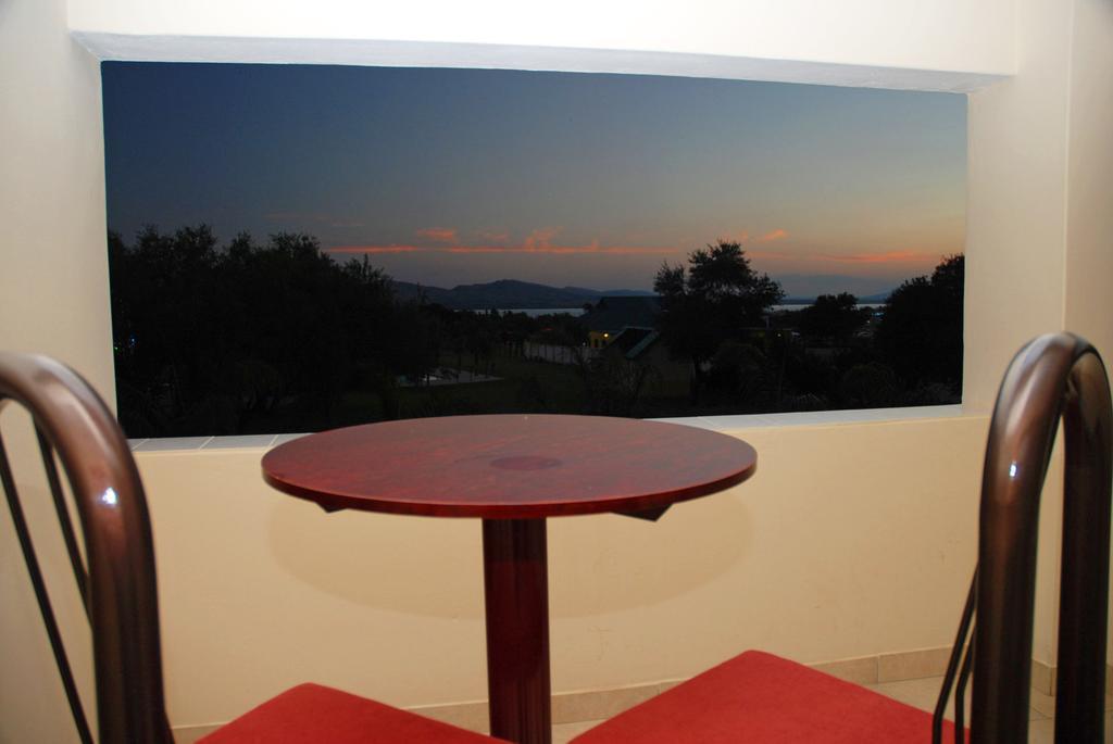 Casa Bianca Guest Lodge Hartbeespoort Ruang foto