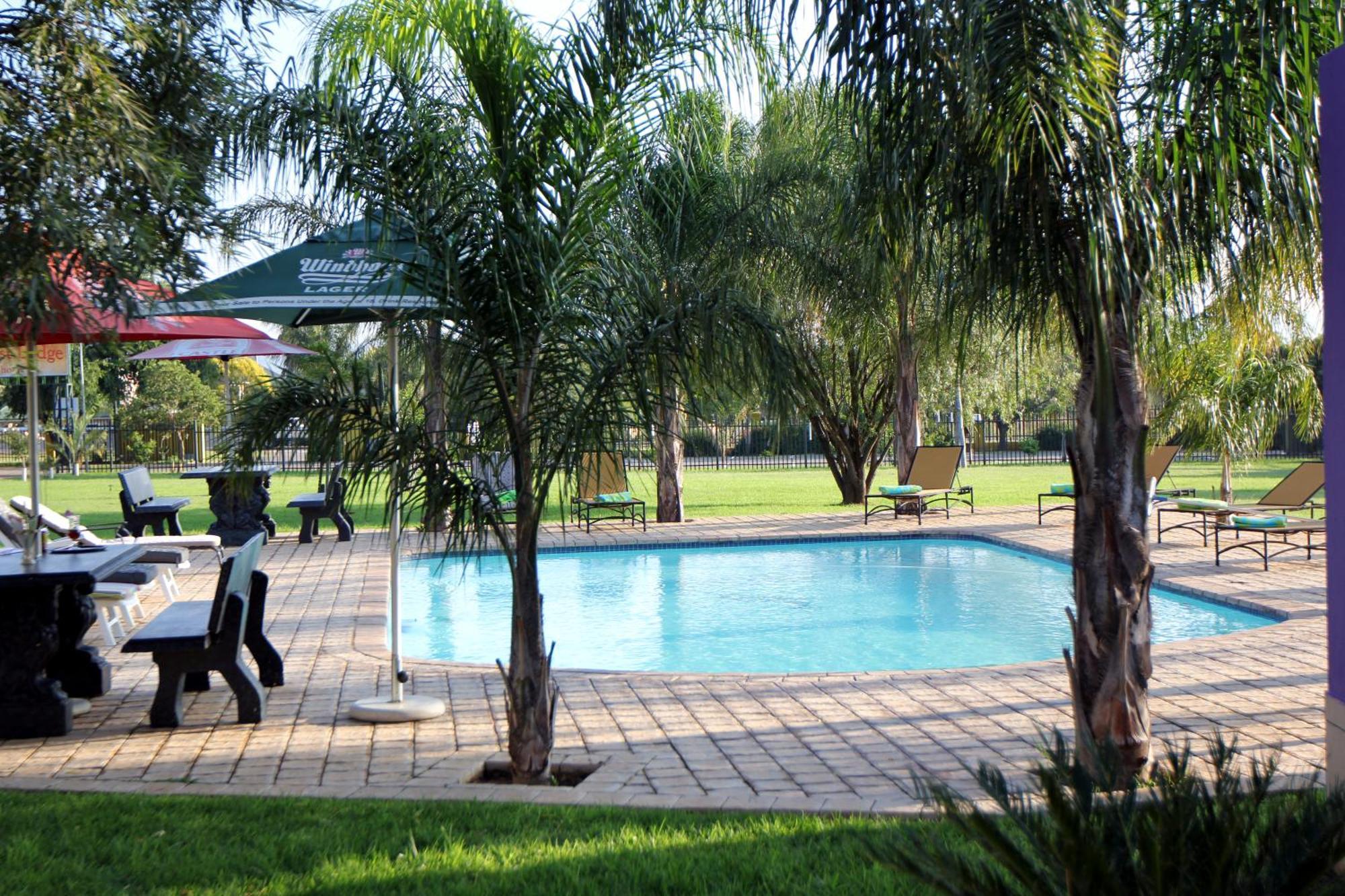 Casa Bianca Guest Lodge Hartbeespoort Bagian luar foto