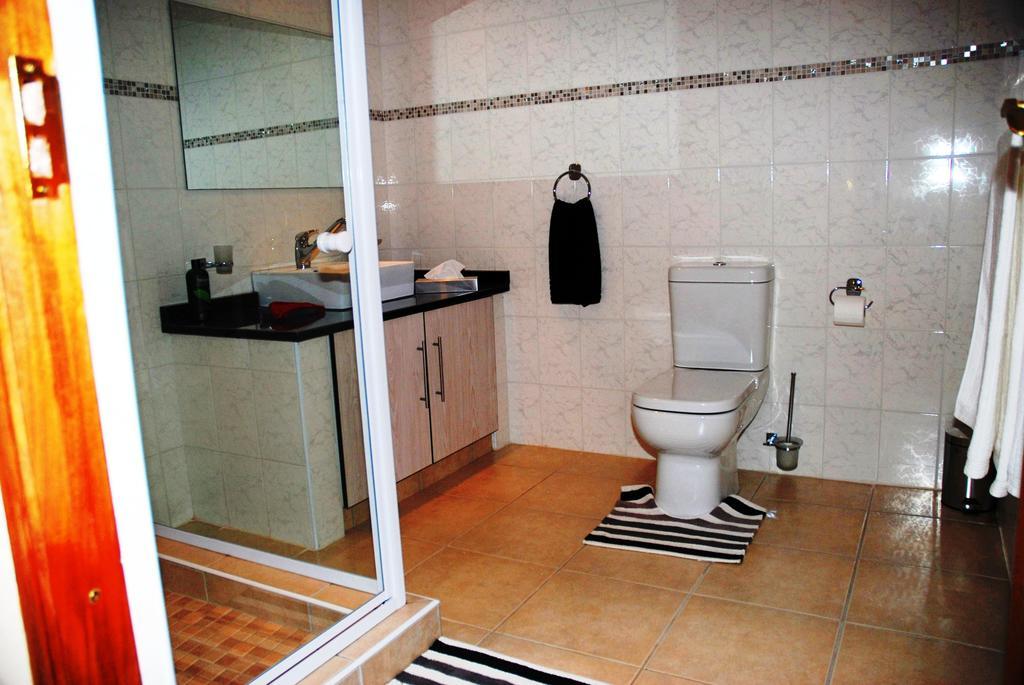 Casa Bianca Guest Lodge Hartbeespoort Ruang foto